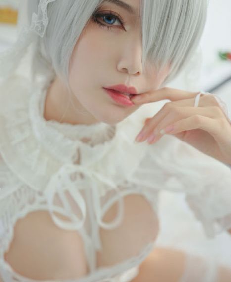 半妖乳娘