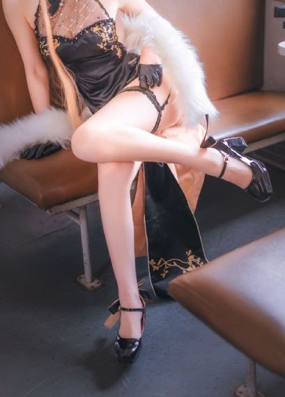 女机械人在线